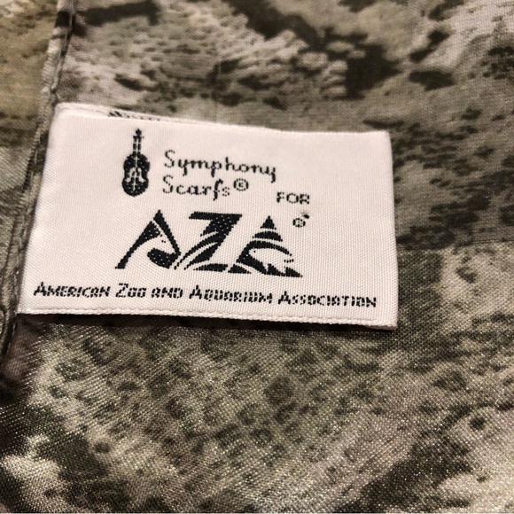 Symphony Scarfs Made in Italy Cobra Snakeskin Scarf - Picture 3 of 6